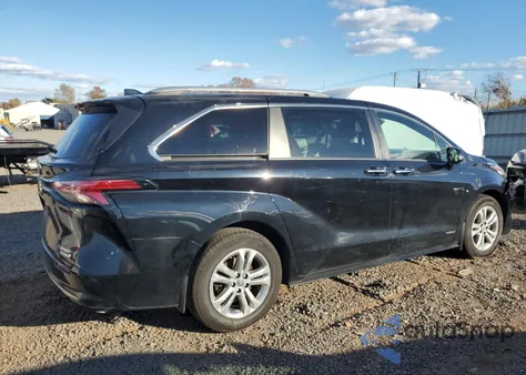 2021 Toyota Sienna Limited z USA, uszkodzony, nr VIN 5TDESKFC3MS006052